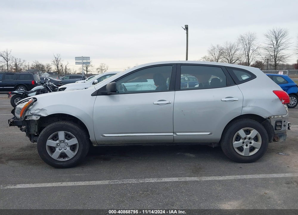 2014 NISSAN ROGUE SELECT S VIN: JN8AS5MV1EW704282