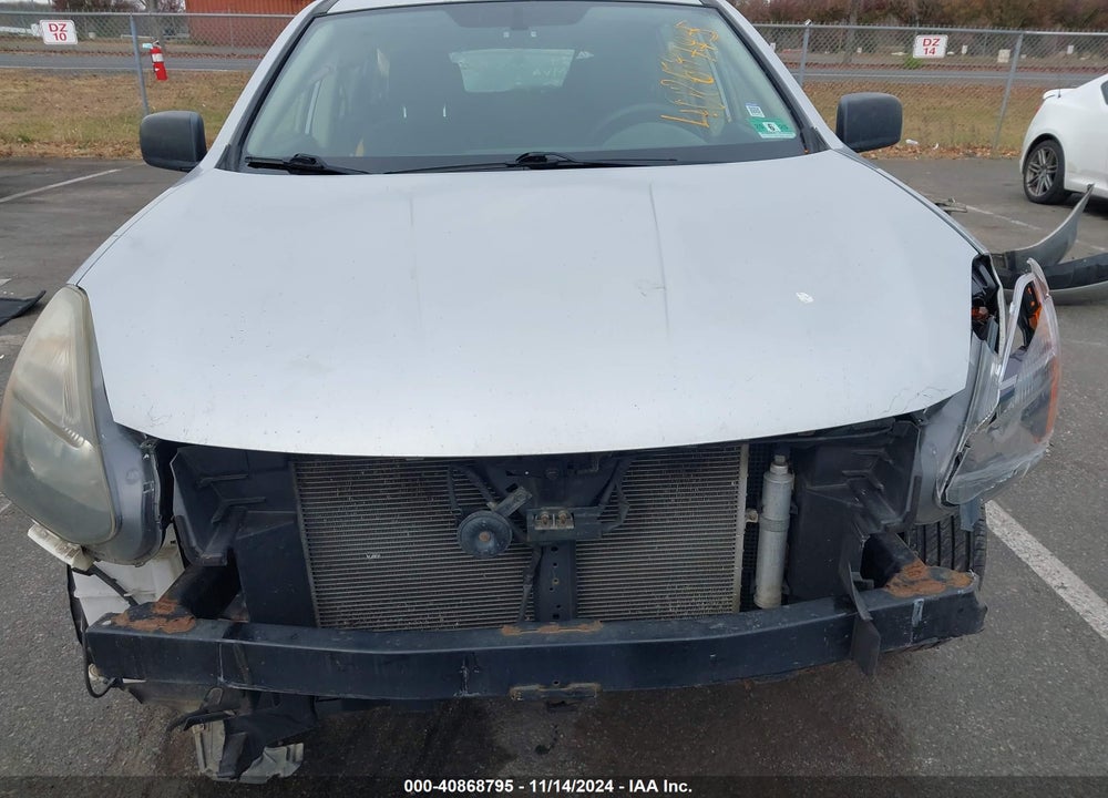 2014 NISSAN ROGUE SELECT S VIN: JN8AS5MV1EW704282