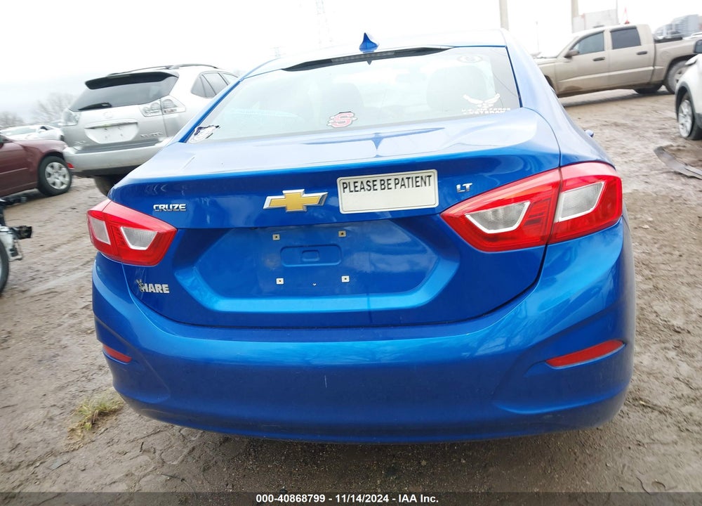 2017 CHEVROLET CRUZE VIN: 1G1BE5SM8H7122365