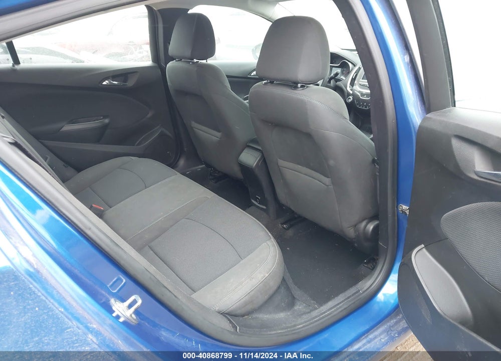 2017 CHEVROLET CRUZE VIN: 1G1BE5SM8H7122365