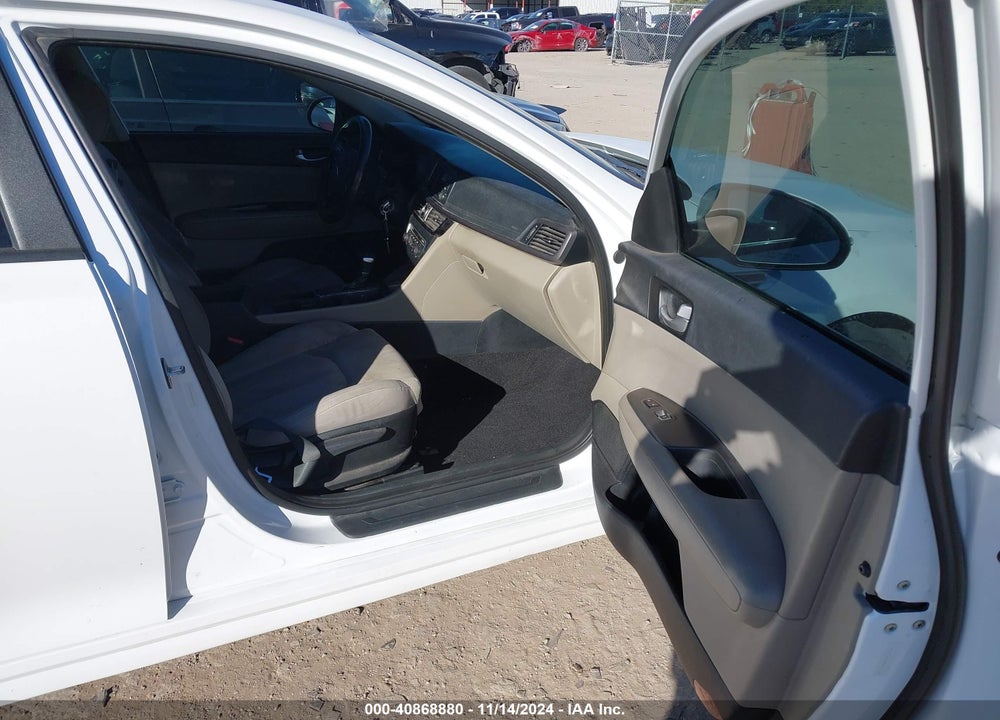 2016 KIA OPTIMA LX VIN: 5XXGT4L33GG061130