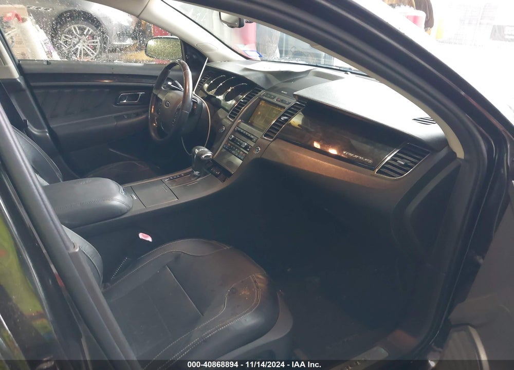 2010 FORD TAURUS VIN: 1FAHP2FW2AG107121