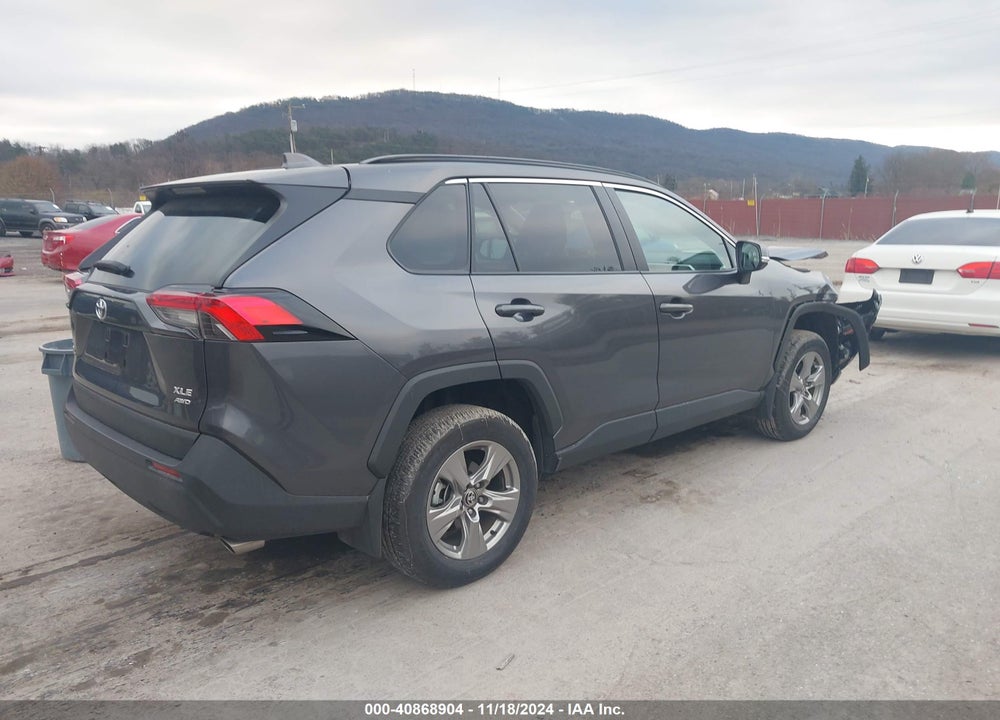 2024 TOYOTA RAV4 XLE VIN: 2T3P1RFV0RC431113