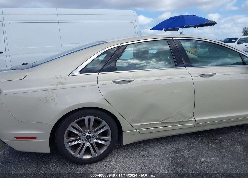 2014 LINCOLN MKZ VIN: 3LN6L2G97ER826493