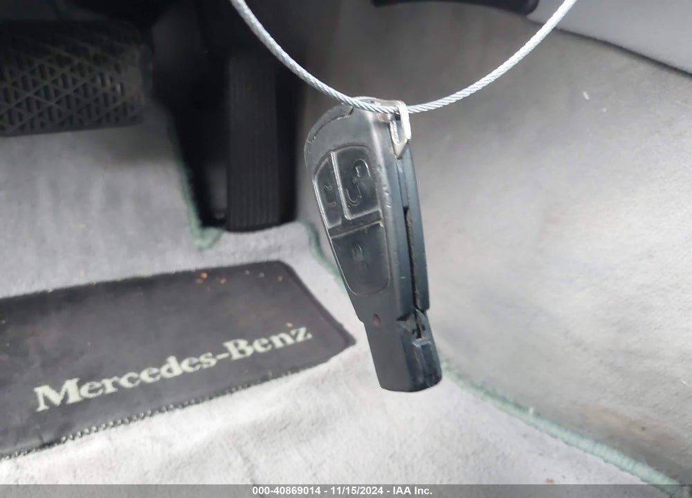 2000 MERCEDES-BENZ E 320 VIN: WDBJF65G8YA966015