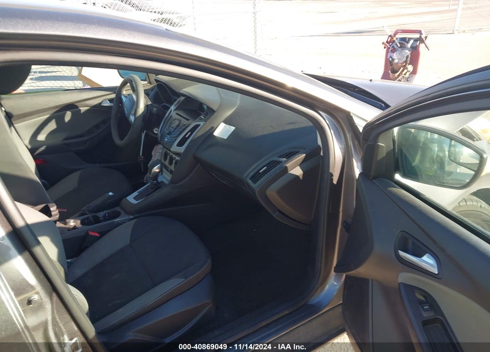 2014 FORD FOCUS SE VIN: 1FADP3F21EL207838