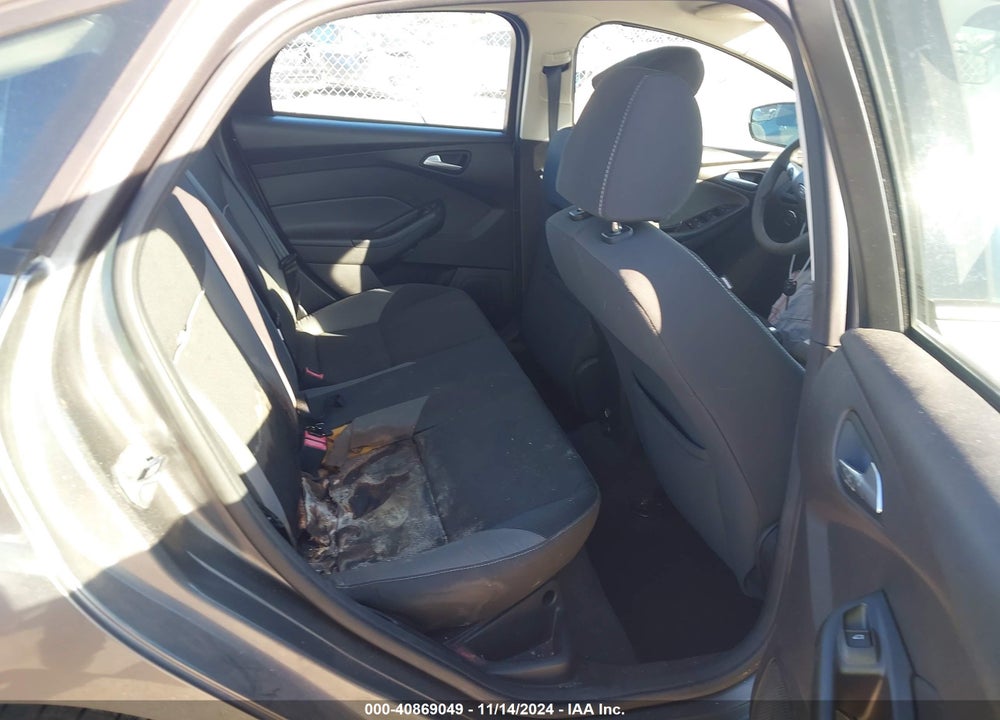 2014 FORD FOCUS SE VIN: 1FADP3F21EL207838