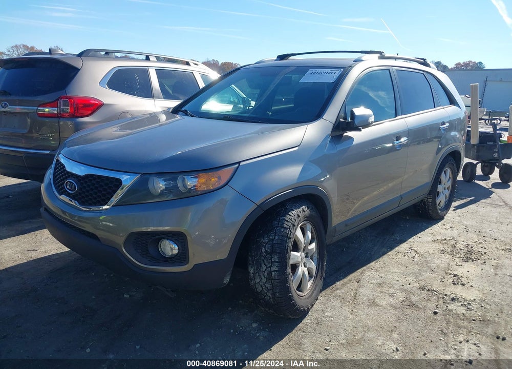 2013 KIA SORENTO LX VIN: 5XYKT3A68DG354224