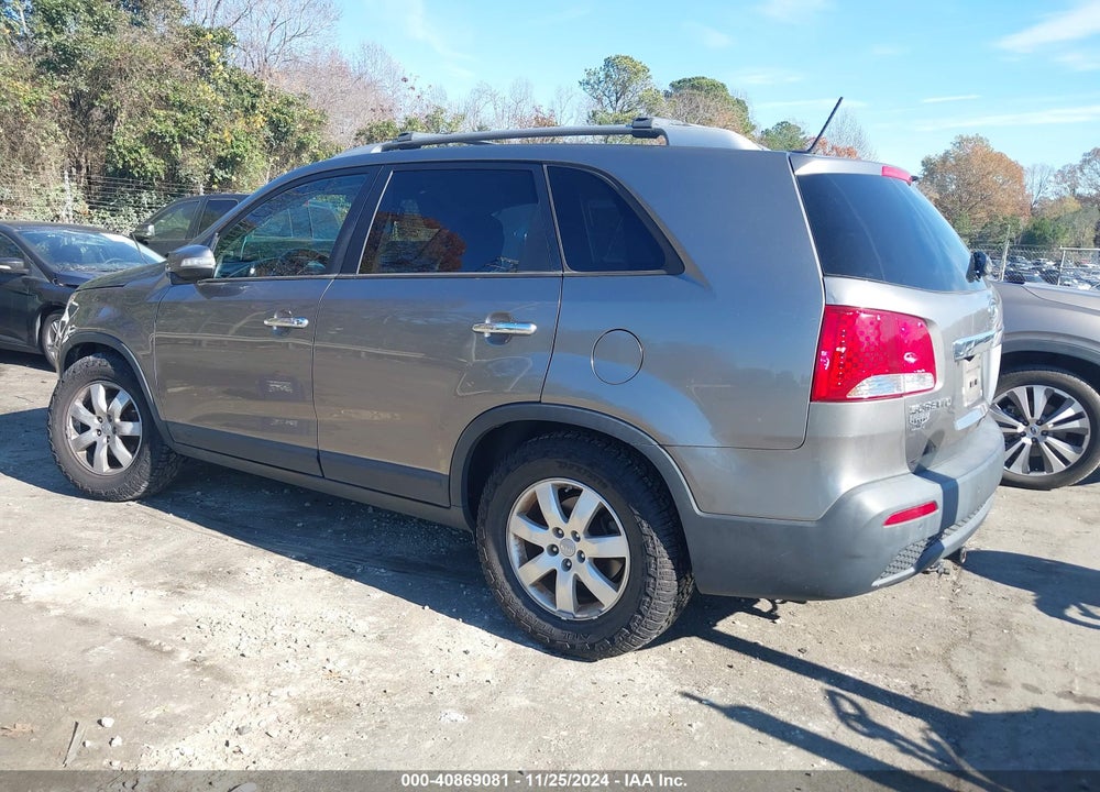 2013 KIA SORENTO LX VIN: 5XYKT3A68DG354224
