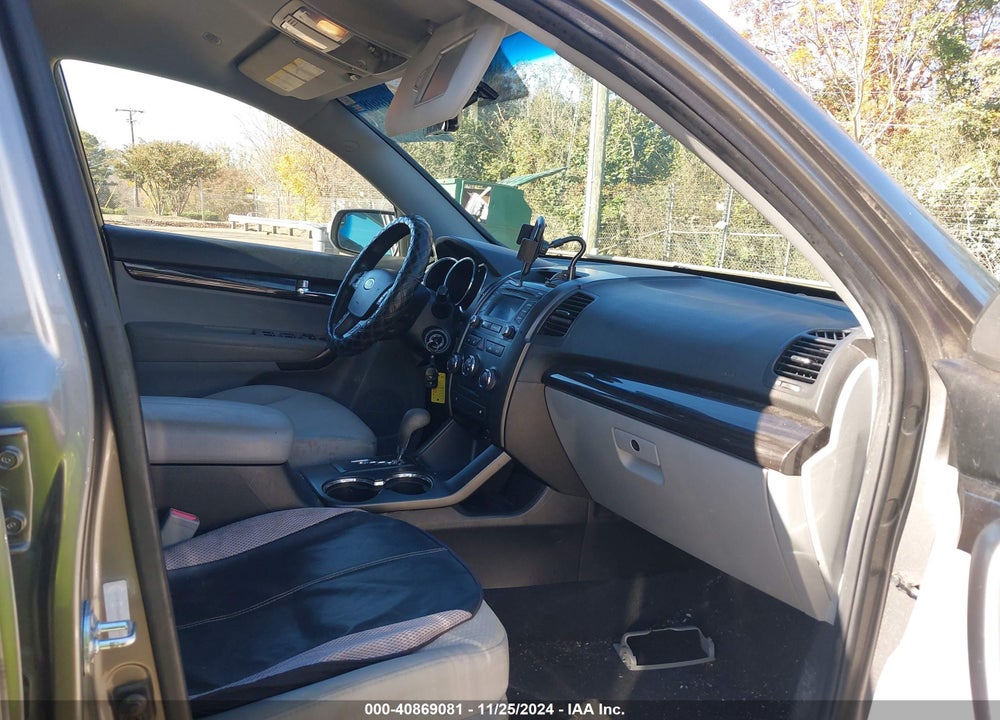 2013 KIA SORENTO LX VIN: 5XYKT3A68DG354224