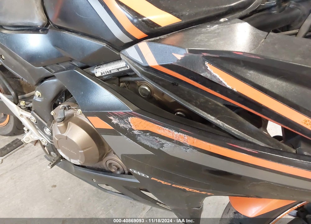 2017 HONDA CBR500 R VIN: MLHPC4417H5400035