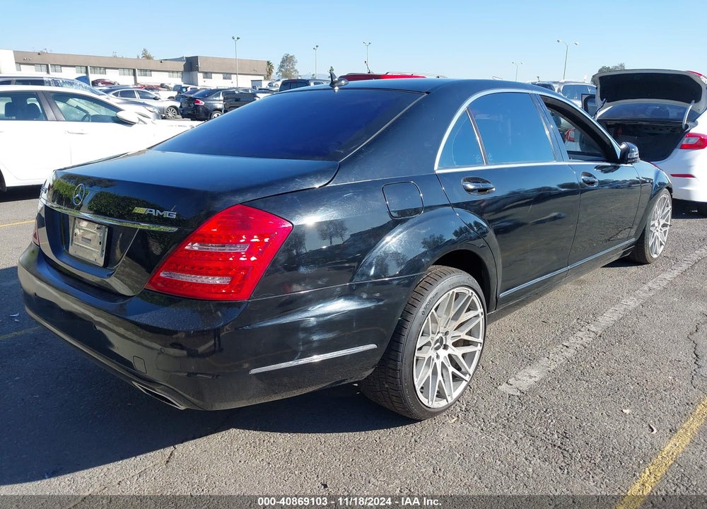 2010 MERCEDES-BENZ S 550 VIN: WDDNG7BB5AA314351