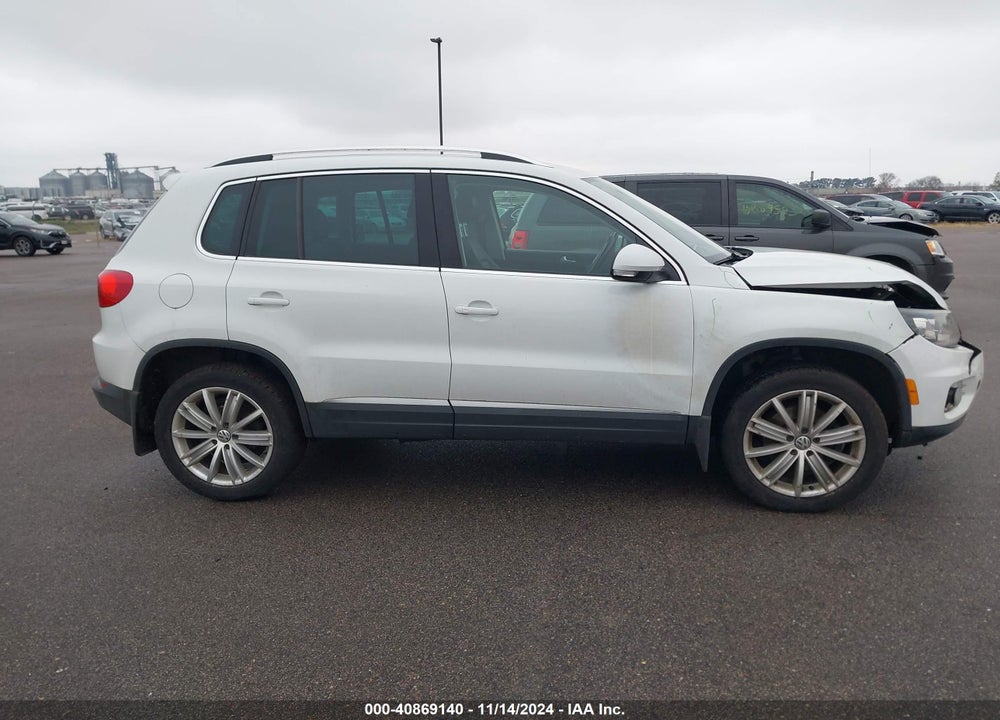 2016 VOLKSWAGEN TIGUAN SE VIN: WVGBV7AX6GW602726