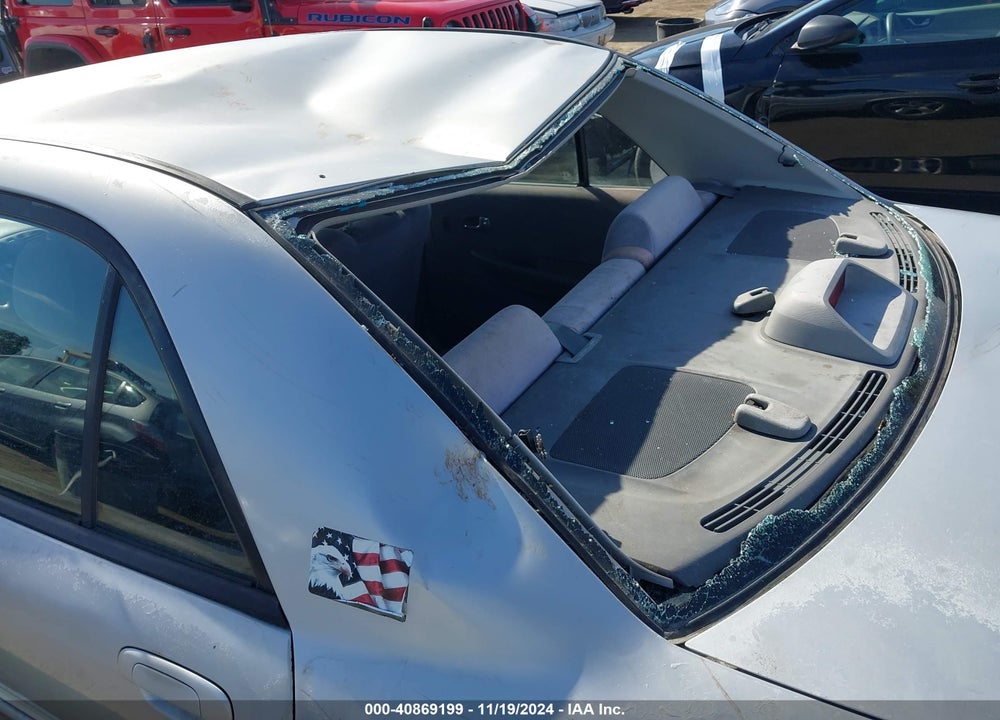 2000 MAZDA PROTEGE ES VIN: JM1BJ2211Y0212022