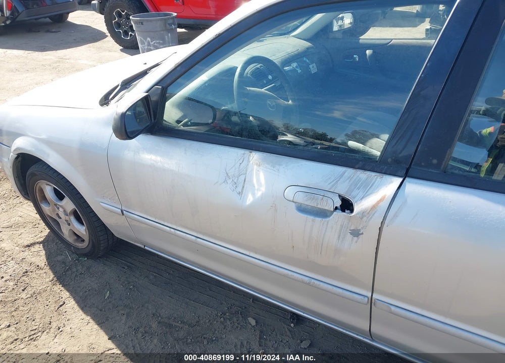 2000 MAZDA PROTEGE ES VIN: JM1BJ2211Y0212022