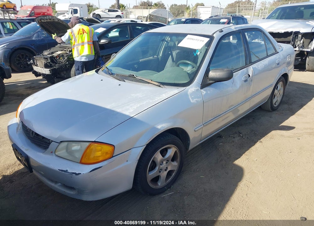 2000 MAZDA PROTEGE ES VIN: JM1BJ2211Y0212022