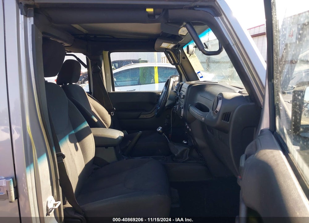 2015 JEEP WRANGLER UNLIMITED SPORT VIN: 1C4BJWDG3FL608358