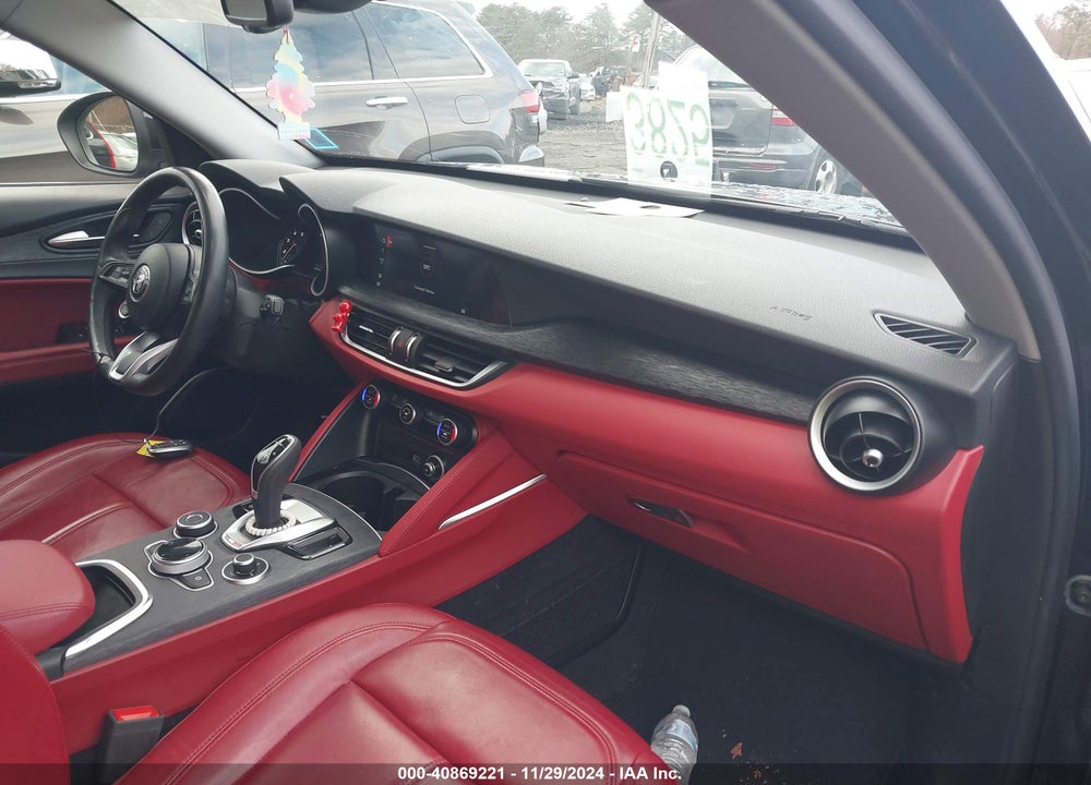 2021 ALFA ROMEO STELVIO AWD VIN: ZASPAKAN9M7D15031