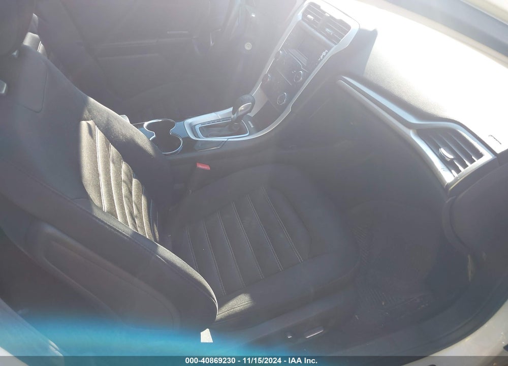 2015 FORD FUSION SE VIN: 1FA6P0H77F5113906