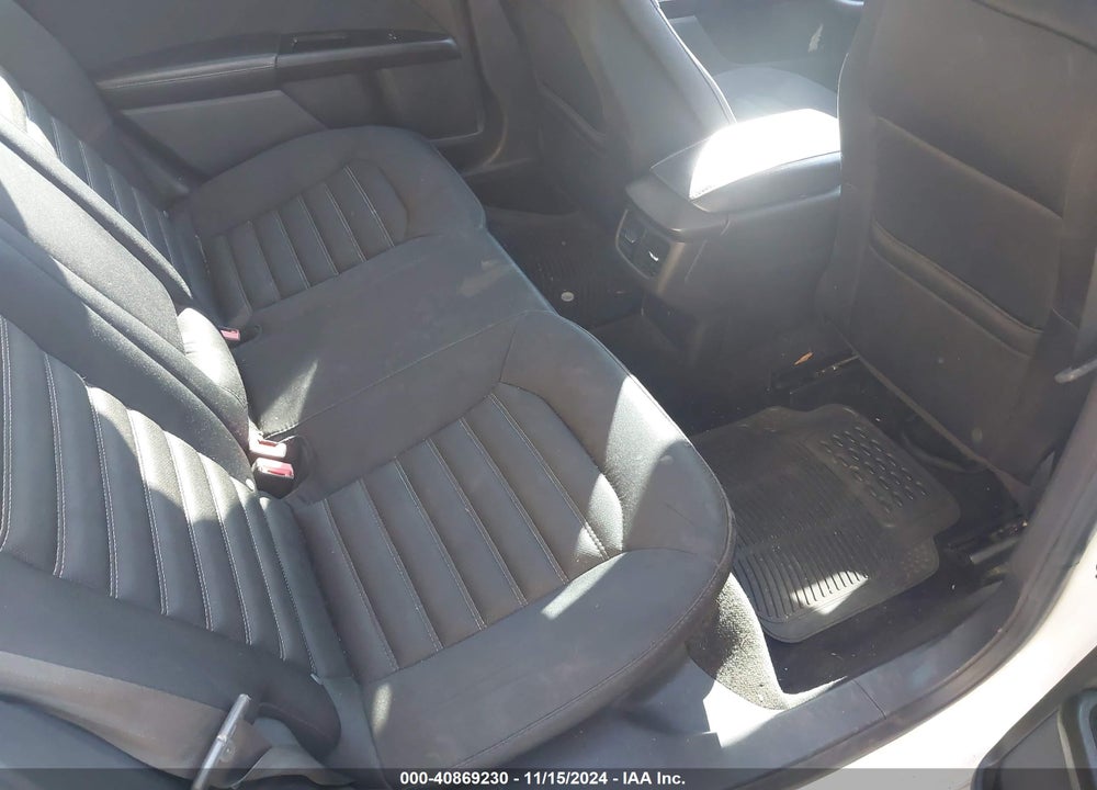 2015 FORD FUSION SE VIN: 1FA6P0H77F5113906