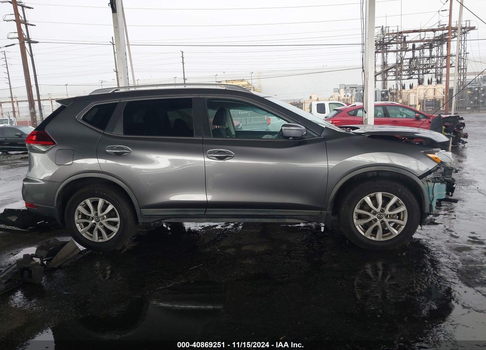 2018 NISSAN ROGUE VIN: KNMAT2MT4JP511912