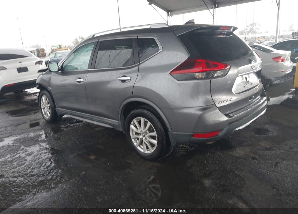 2018 NISSAN ROGUE VIN: KNMAT2MT4JP511912