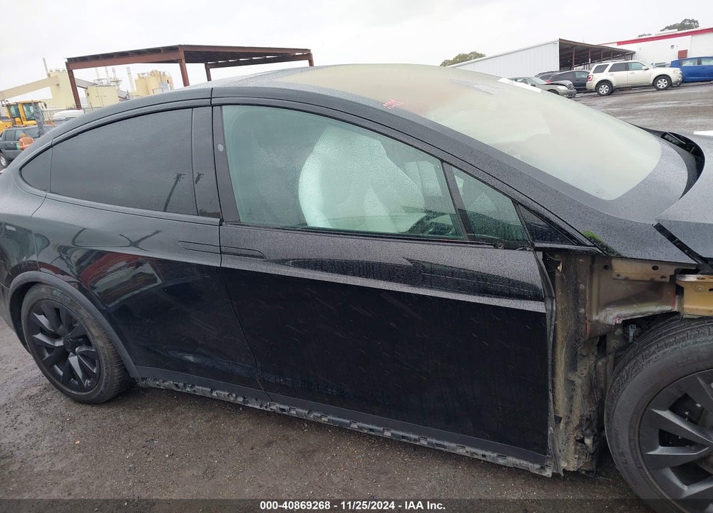 2023 TESLA MODEL X DUAL MOTOR ALL-WHEEL DRIVE/STANDARD RANGE VIN: 7SAXCAE52PF365066