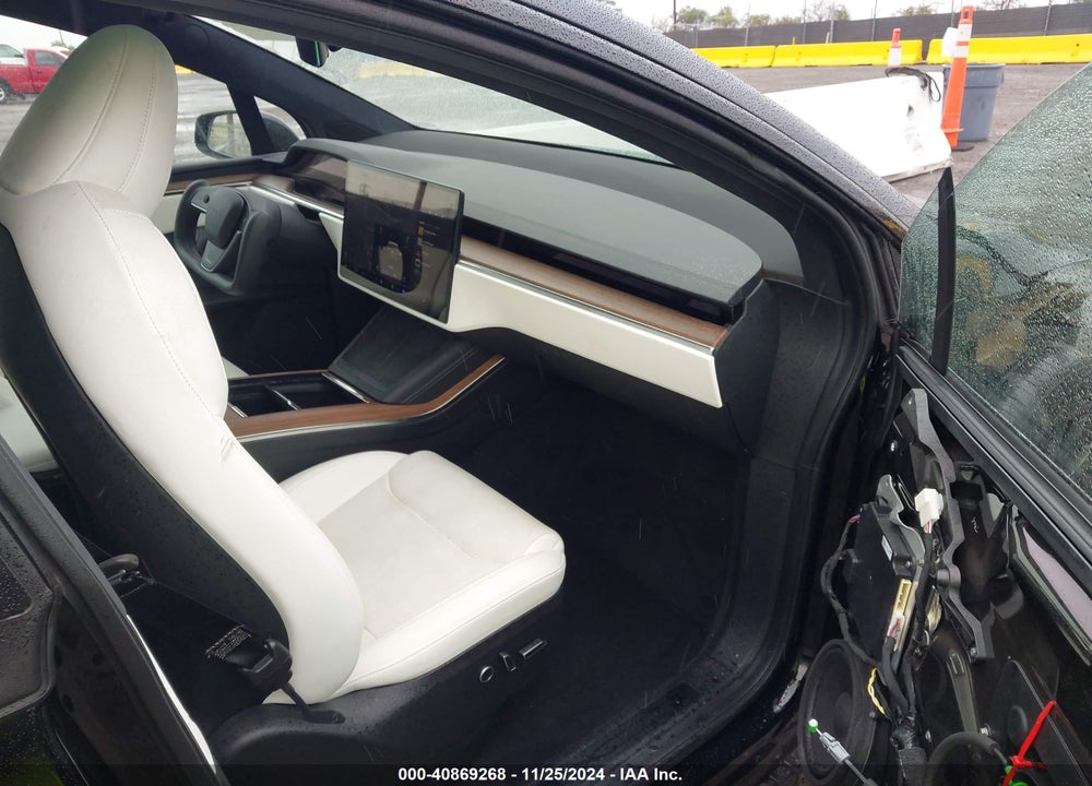 2023 TESLA MODEL X DUAL MOTOR ALL-WHEEL DRIVE/STANDARD RANGE VIN: 7SAXCAE52PF365066