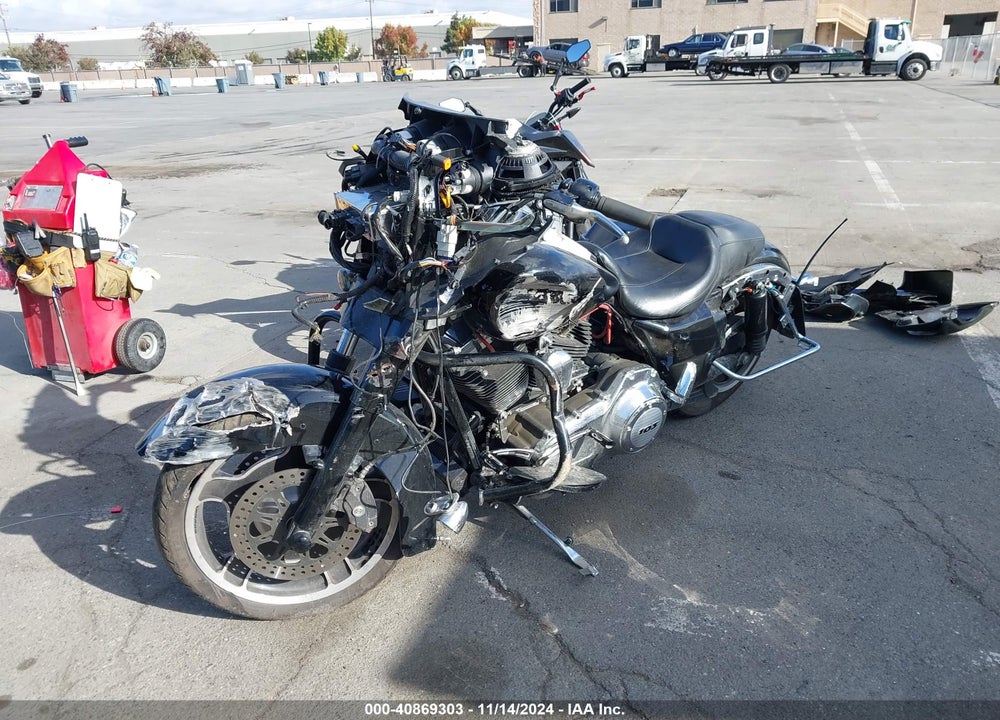 2013 HARLEY-DAVIDSON FLHX STREET GLIDE VIN: 1HD1KBM3XDB692551
