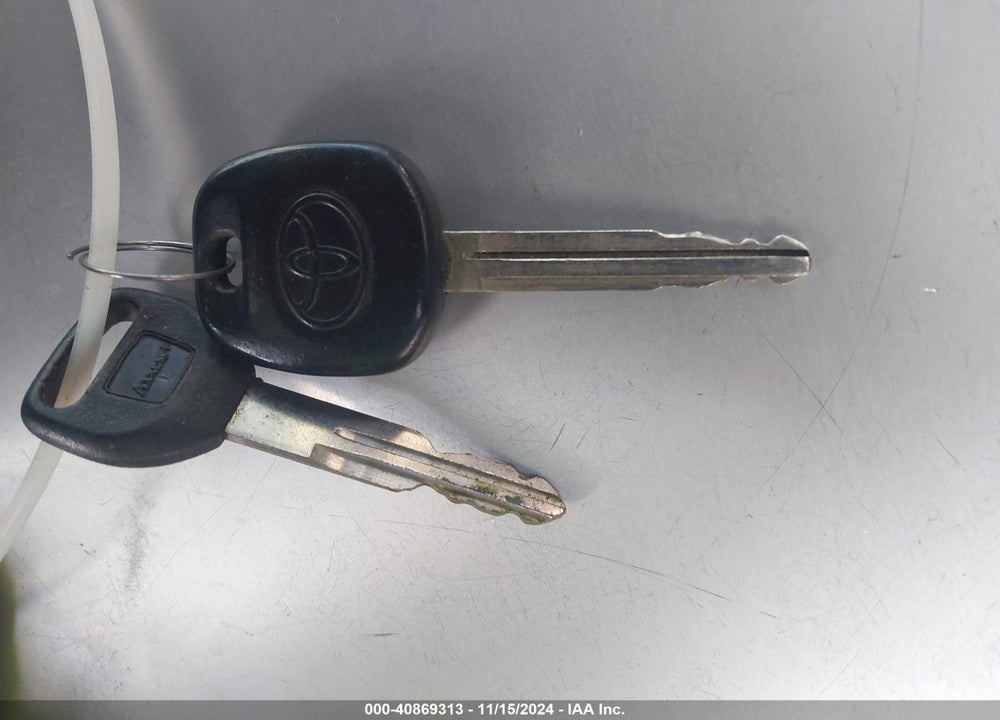 2007 TOYOTA COROLLA CE VIN: JTDBR32E270132177