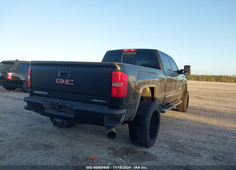2015 GMC SIERRA 2500HD DENALI VIN: 1GT120E81FF645694