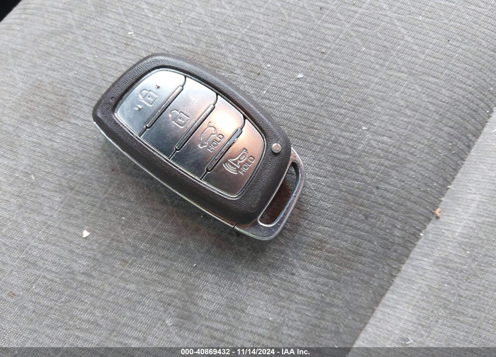 2016 HYUNDAI TUCSON SPORT VIN: KM8J33A27GU122530