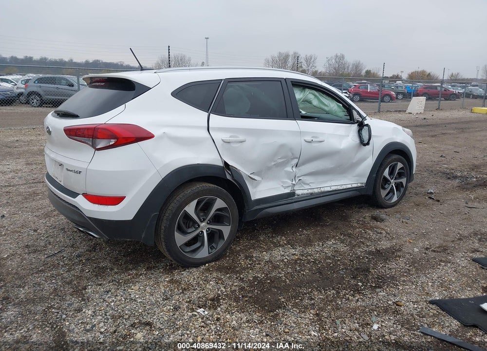 2016 HYUNDAI TUCSON SPORT VIN: KM8J33A27GU122530