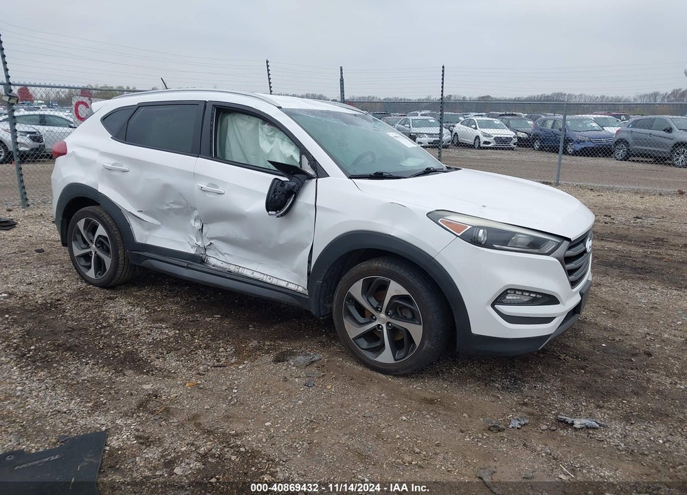 2016 HYUNDAI TUCSON SPORT VIN: KM8J33A27GU122530