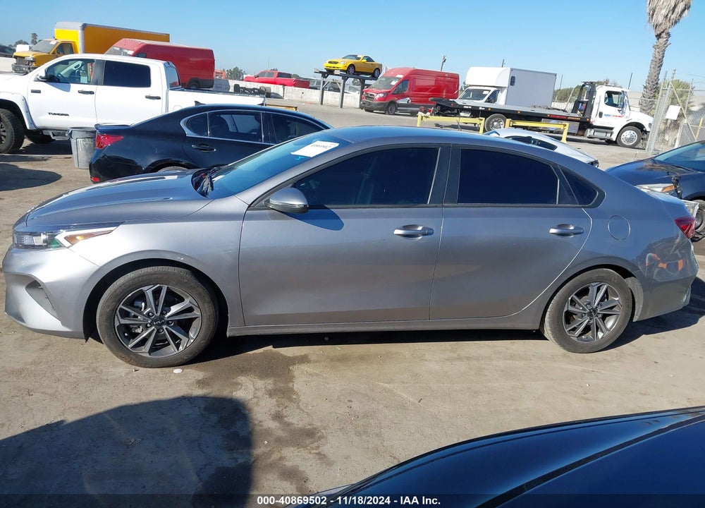 2023 KIA FORTE LXS VIN: 3KPF24AD3PE572923