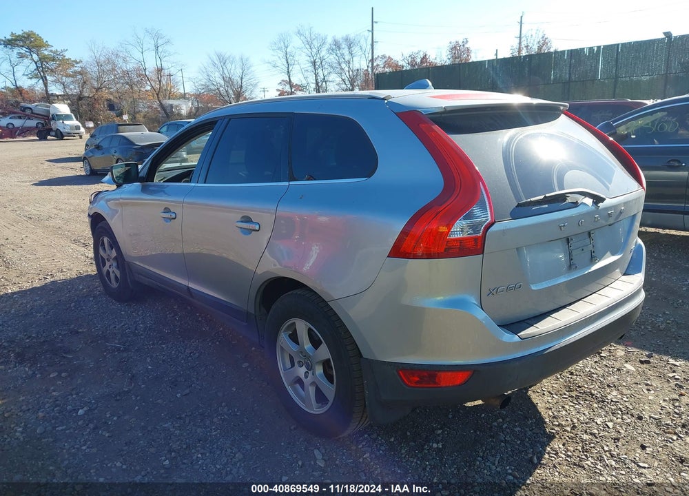 2011 VOLVO XC60 3.2 VIN: YV4940DZ4B2222159