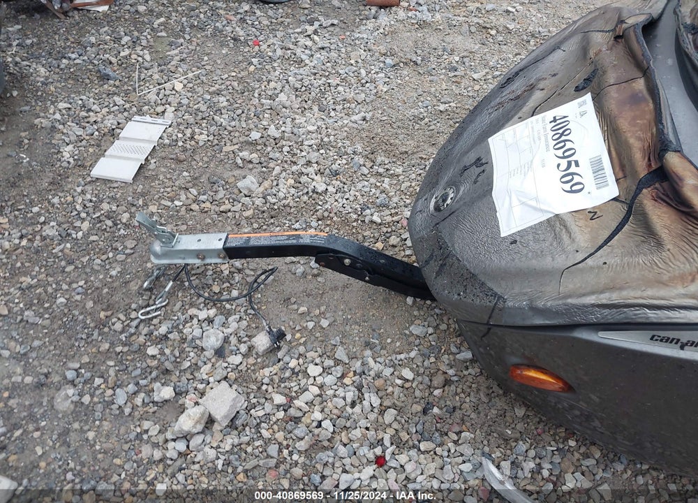 2014 CAN-AM T1 EB VIN: 2BZRAEA15EV000015
