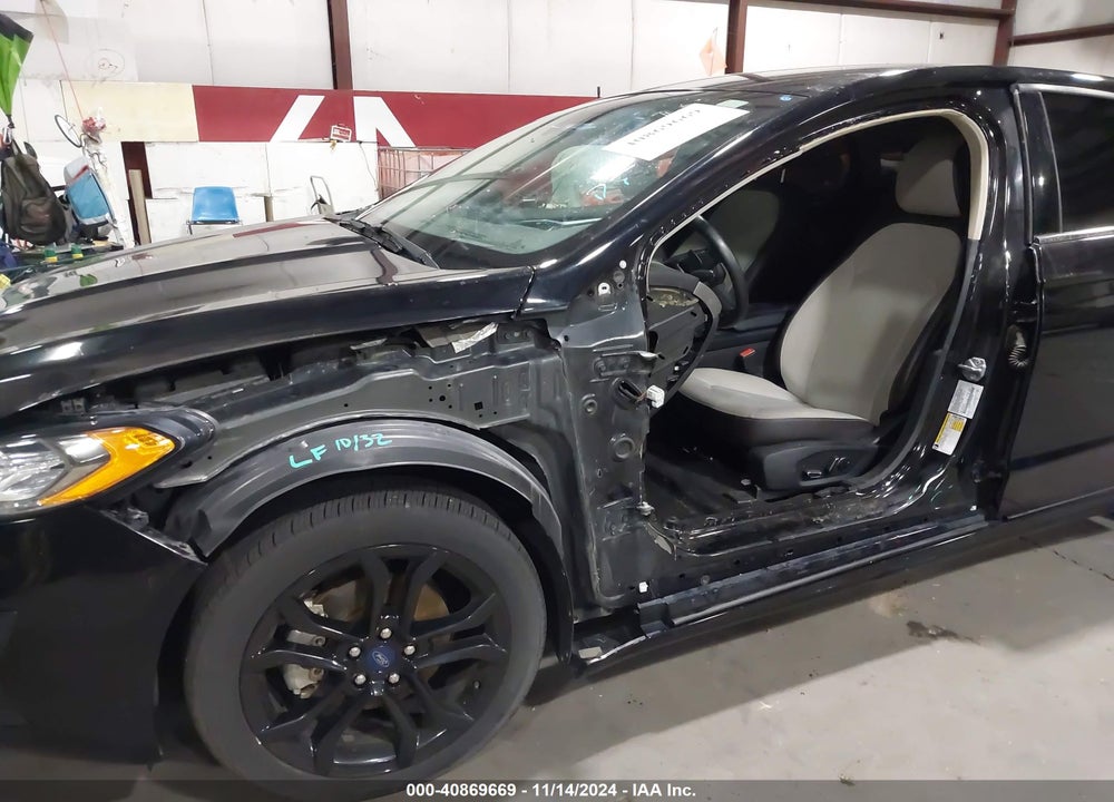 2019 FORD FUSION SE VIN: 3FA6P0HD2KR284088