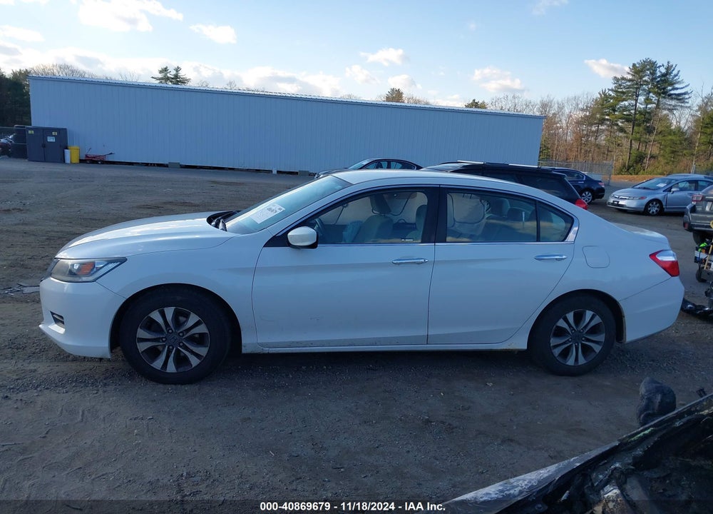 2013 HONDA ACCORD LX VIN: 1HGCR2F38DA041882