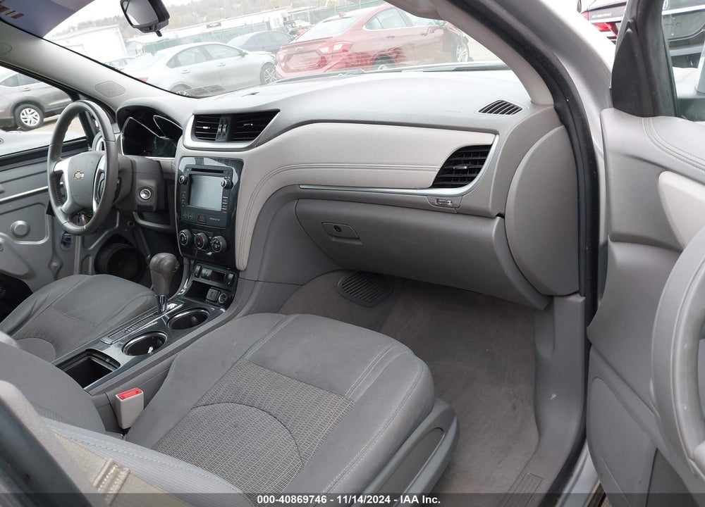 2015 CHEVROLET TRAVERSE 1LT VIN: 1GNKVGKD8FJ267190