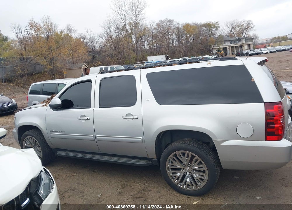 2013 CHEVROLET SUBURBAN 1500 LT VIN: 1GNSKJE71DR334335