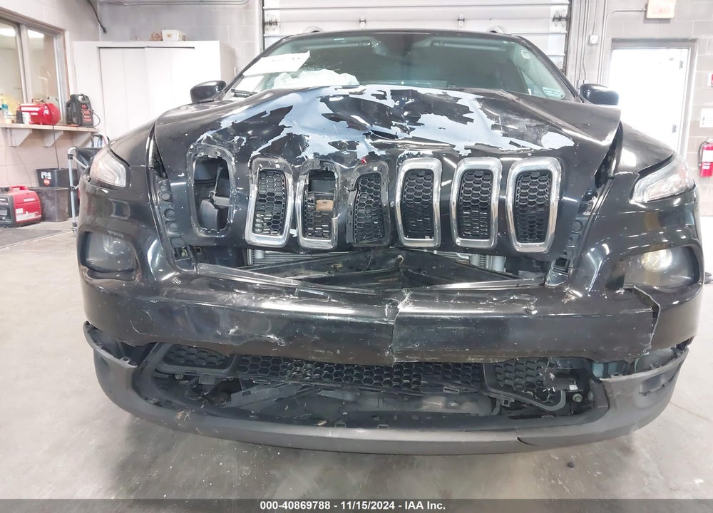 2018 JEEP CHEROKEE LATITUDE 4X4 VIN: 1C4PJMCB5JD531866