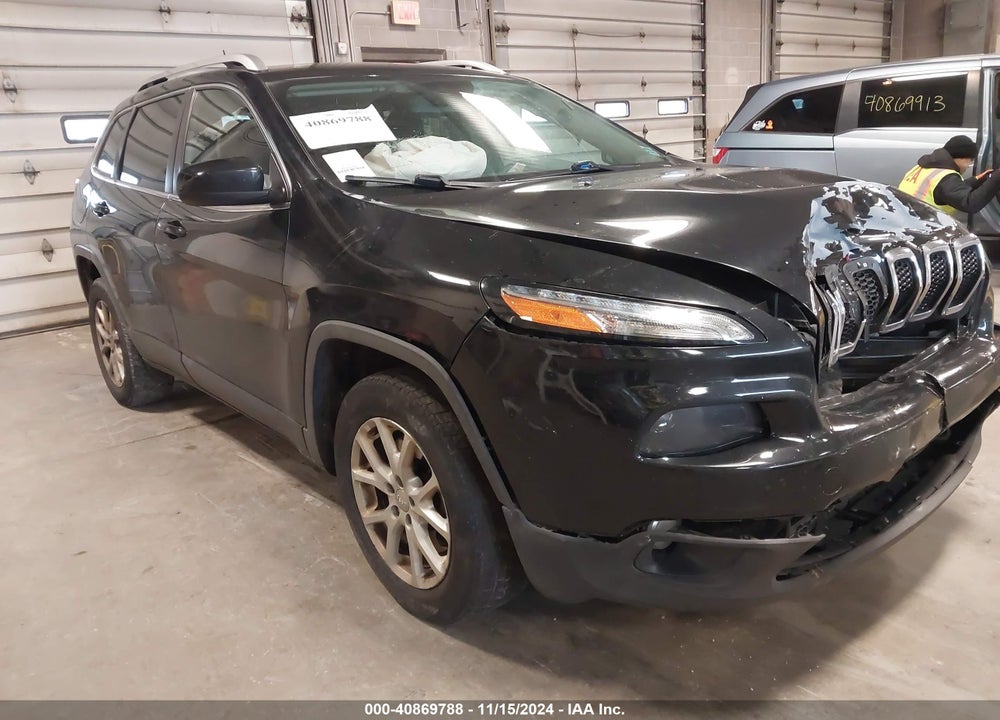 2018 JEEP CHEROKEE LATITUDE 4X4 VIN: 1C4PJMCB5JD531866