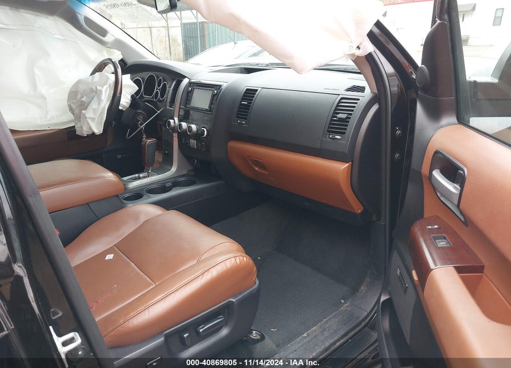 2016 TOYOTA SEQUOIA PLATINUM 5.7L V8 VIN: 5TDDY5G15GS142213