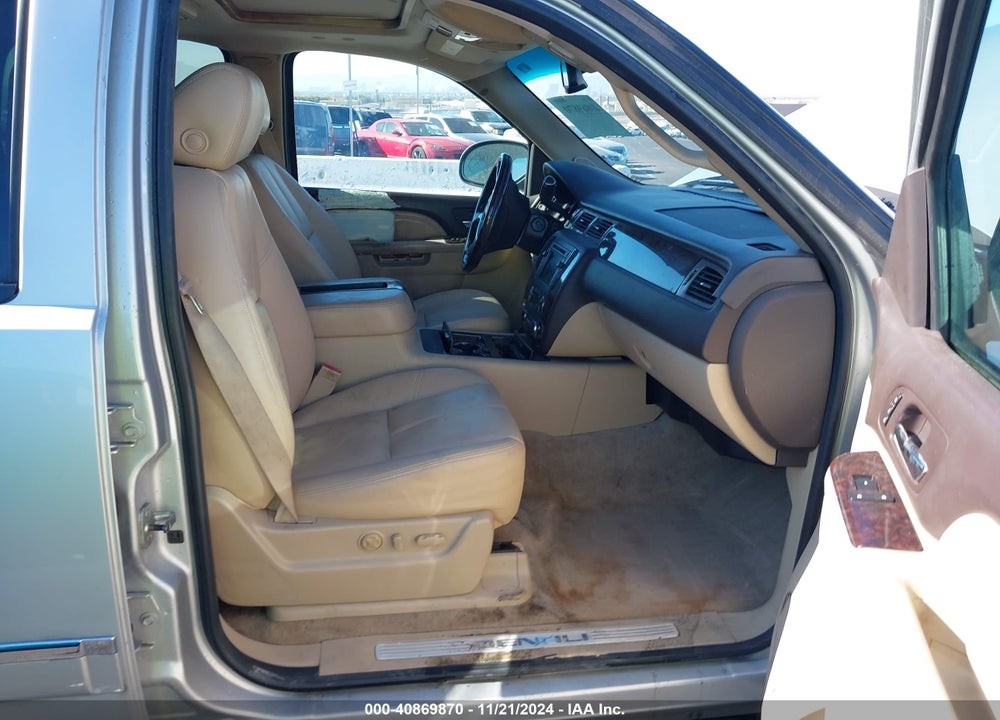 2010 GMC YUKON DENALI VIN: 1GKUKEEF1AR278686