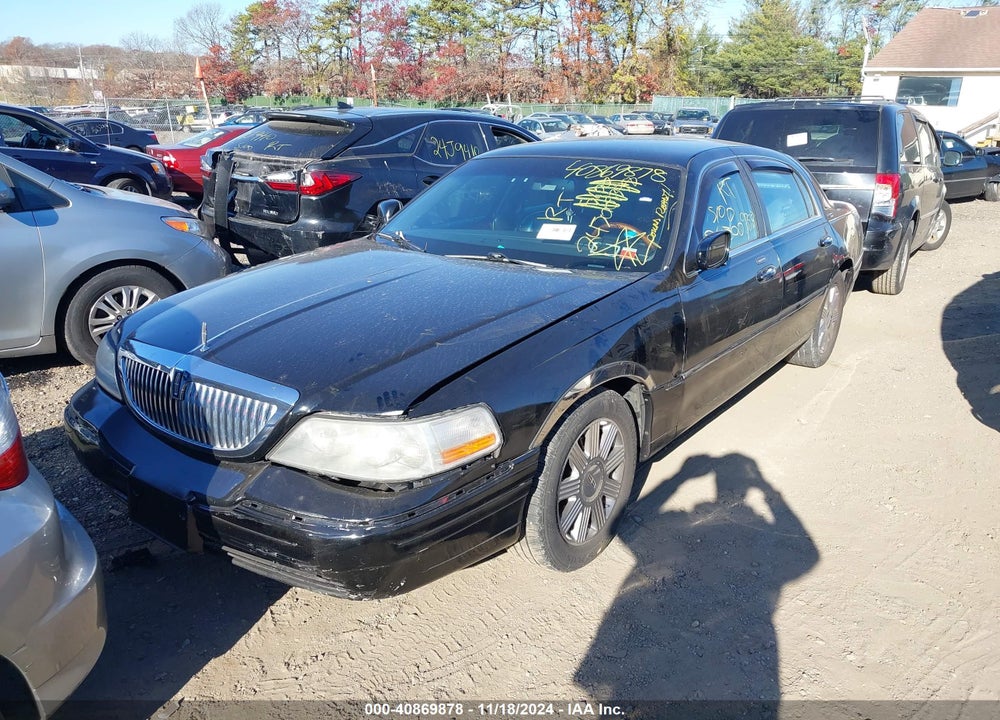 2011 LINCOLN TOWN CAR SIGNATURE LIMITED VIN: 2LNBL8CV2BX750375