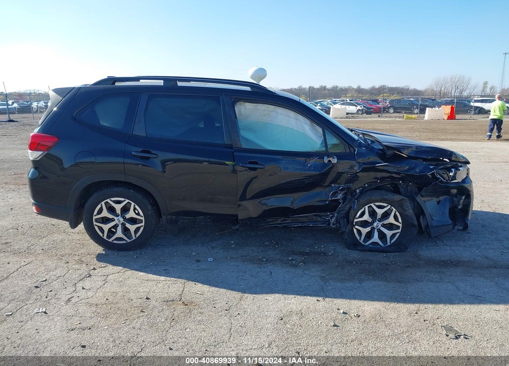 2020 SUBARU FORESTER PREMIUM VIN: JF2SKAJC2LH549143