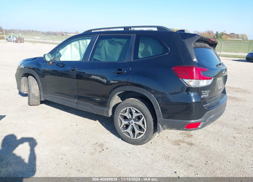 2020 SUBARU FORESTER PREMIUM VIN: JF2SKAJC2LH549143