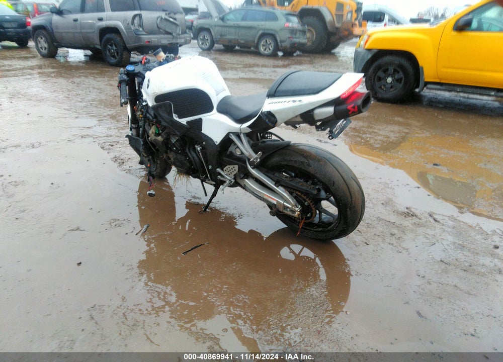 2016 HONDA CBR600 RR VIN: JH2PC40J1GK200638
