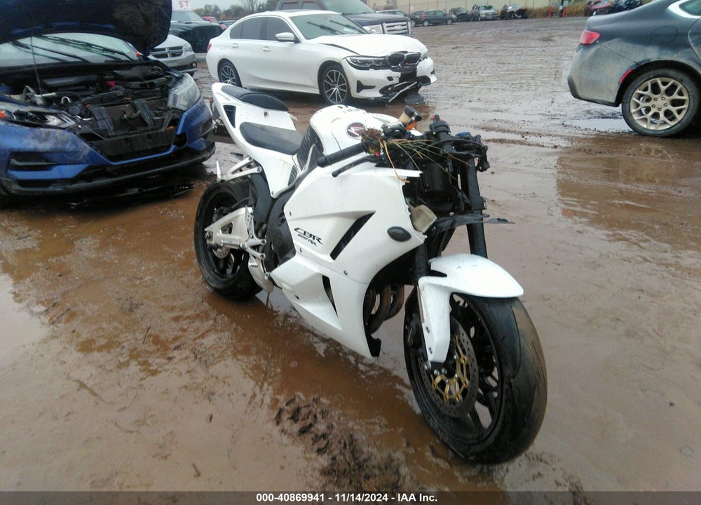 2016 HONDA CBR600 RR VIN: JH2PC40J1GK200638